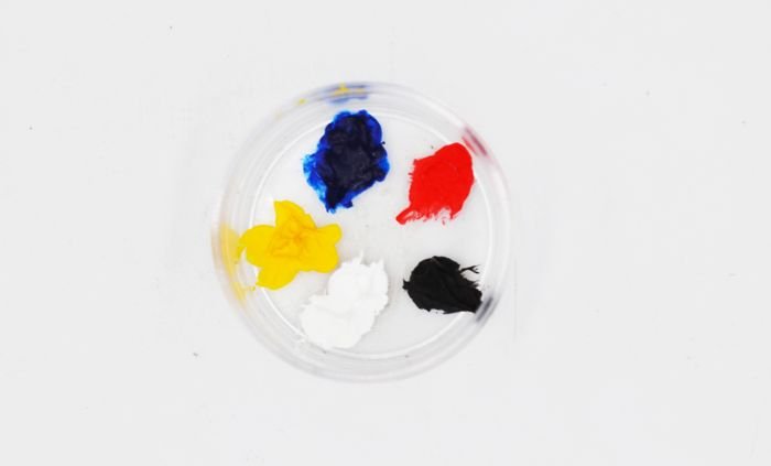 Aplica tus colores y revuelve